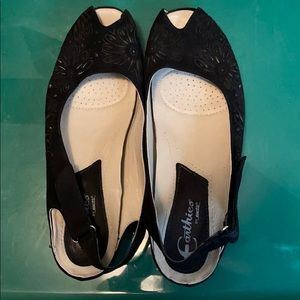 Earthies Milos black sandals